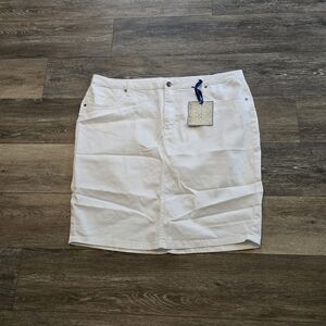 Lexi Jeans Women's Size 24 White Jeans Skirt New w/ Tags!